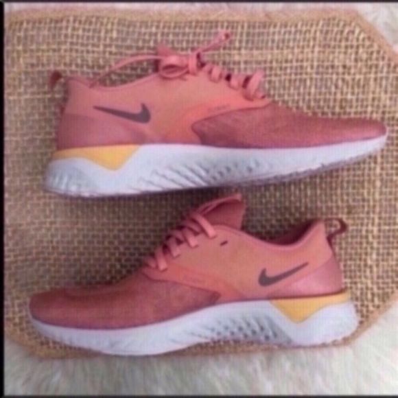 Nike Odyssey React 2 Flyknit Pink Quartz NEW - Picture 10 of 14